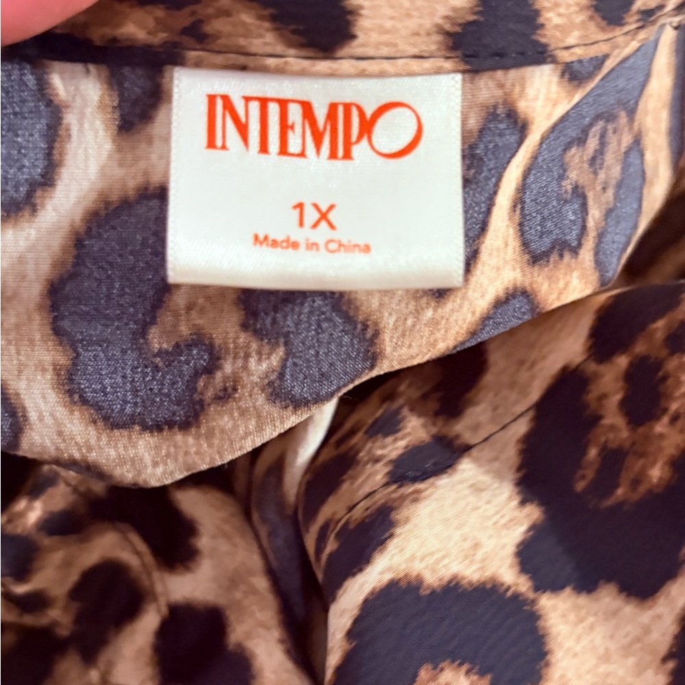 Leopard Print Wrap Dress - Picture 5 of 6